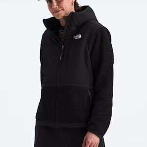 North Face Women’s Retro Denali Hooded Jacket, Women Size S, Black